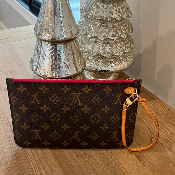 *SOLD* Louis Vuitton Neverfull MM WITH Clutch - Picture 3 of 10